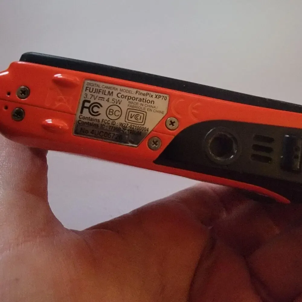 Fujifilm FinePix XP70 Underwater Camera 16MP Orange 5X Zoom WiFi Waterproof